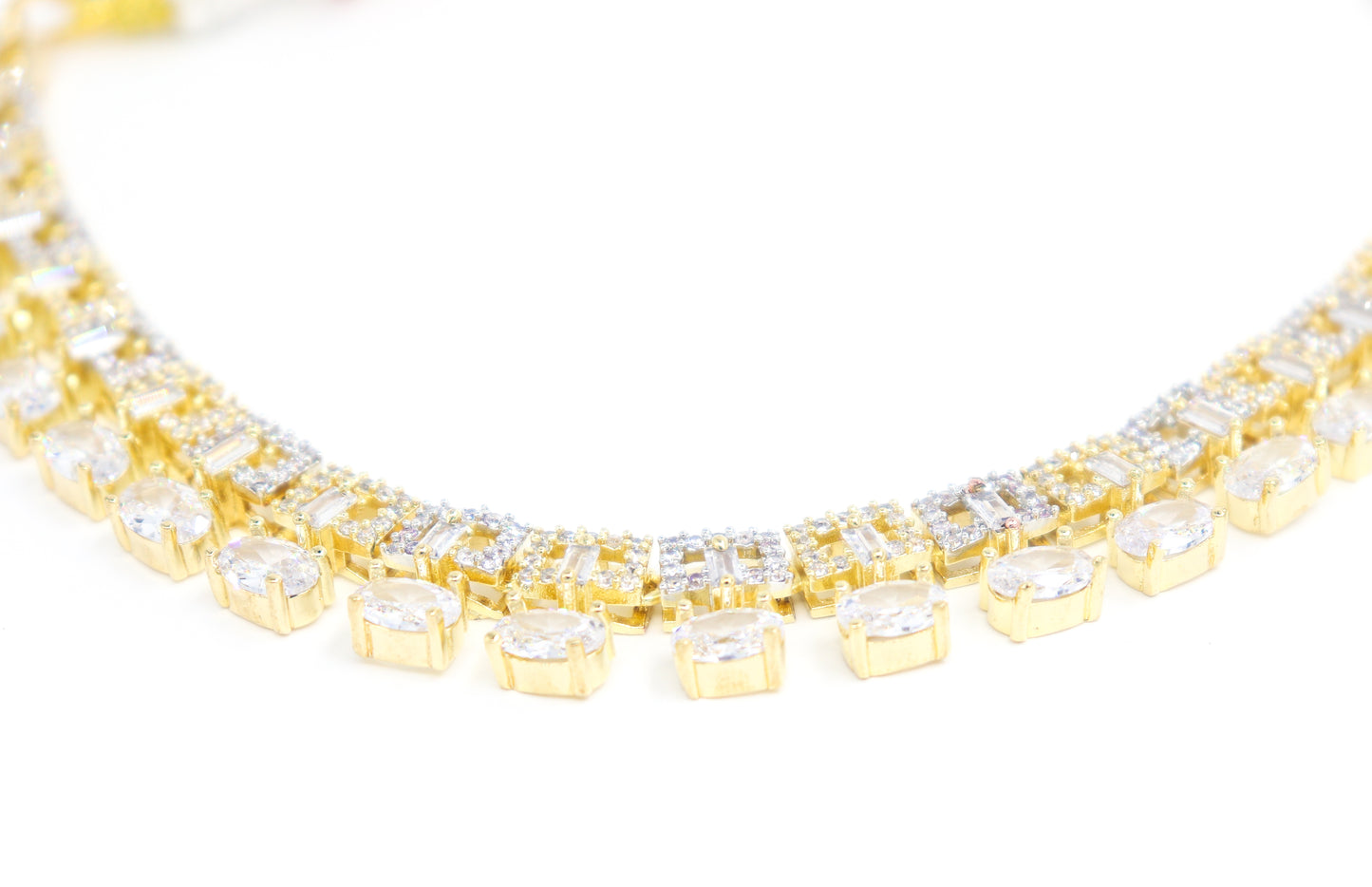 SAMPOORN'S AMERICAN DIAMOND STUDDED GOLD PLATED STONE NECKLACE WITH EARRINGS