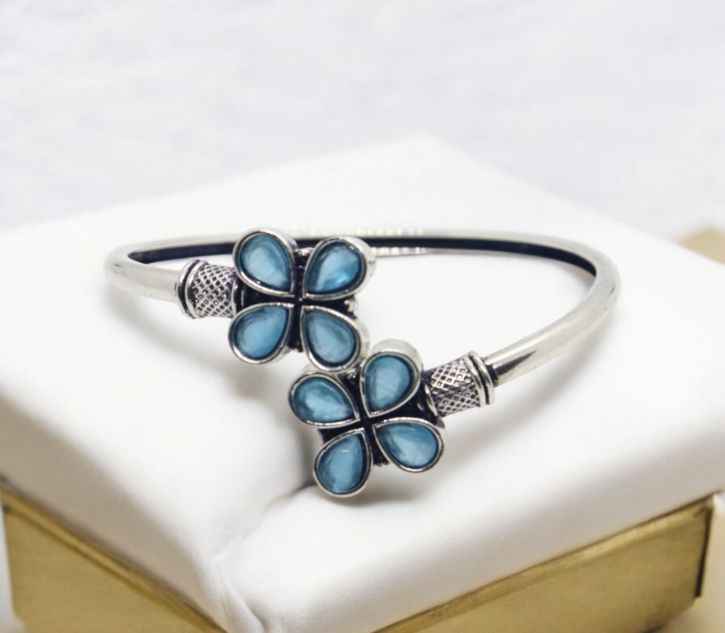 German Silver Flower Petals Bracelet